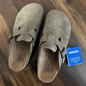 NWT Birkenstock Soft Footbed Suede Leather Clogs